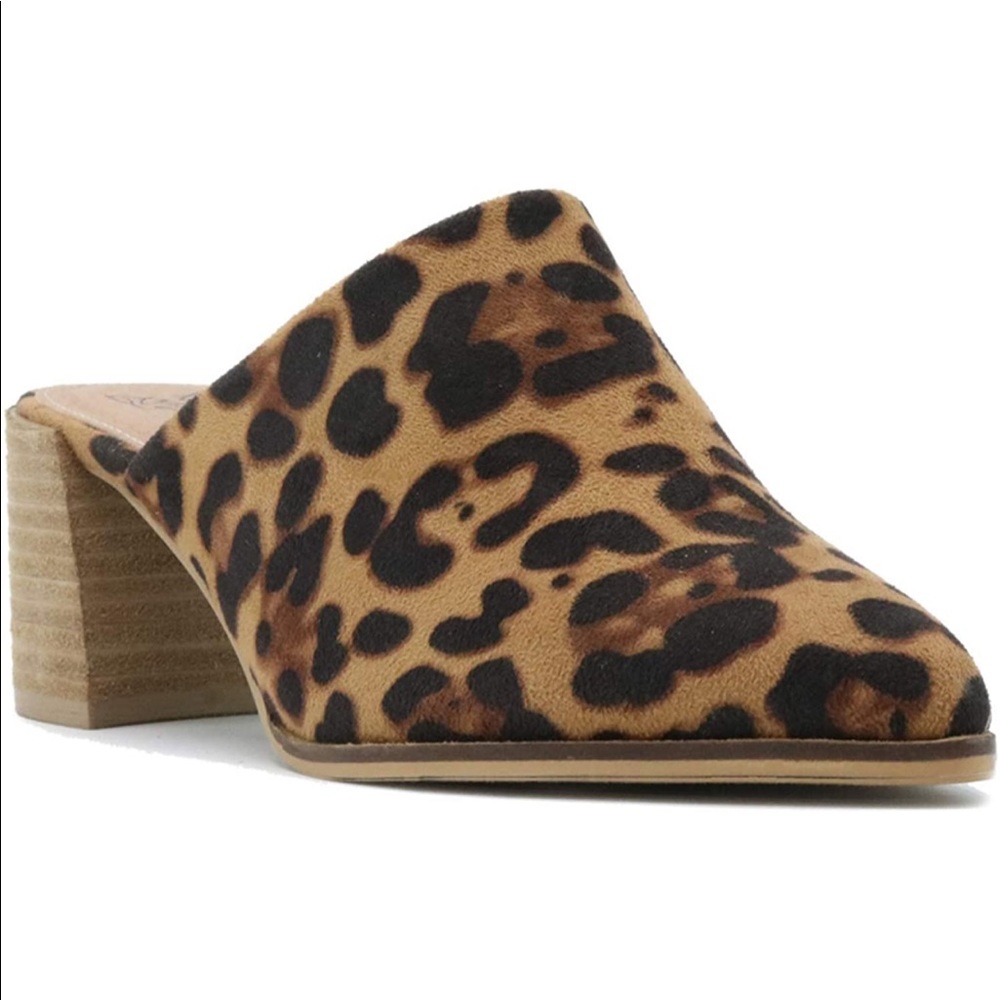 NWOT Suede Stephanie Blocked Heels